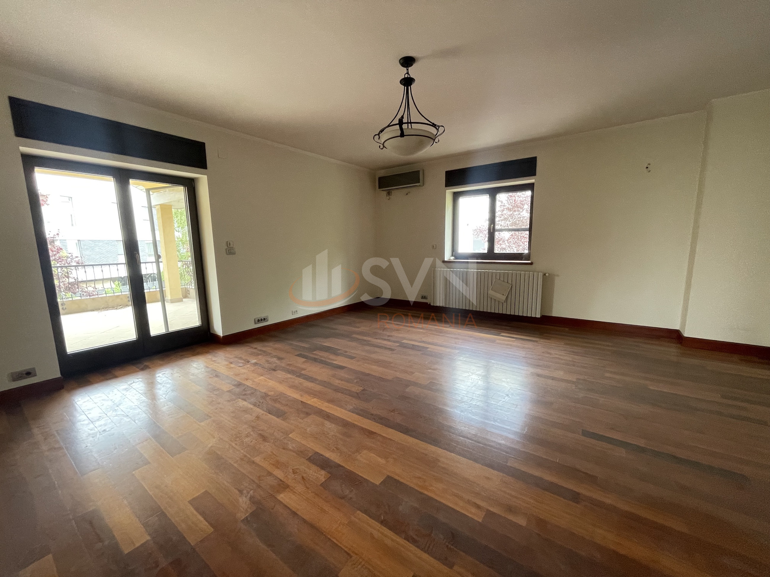 Casa, 10 camere Bucuresti/Sisesti