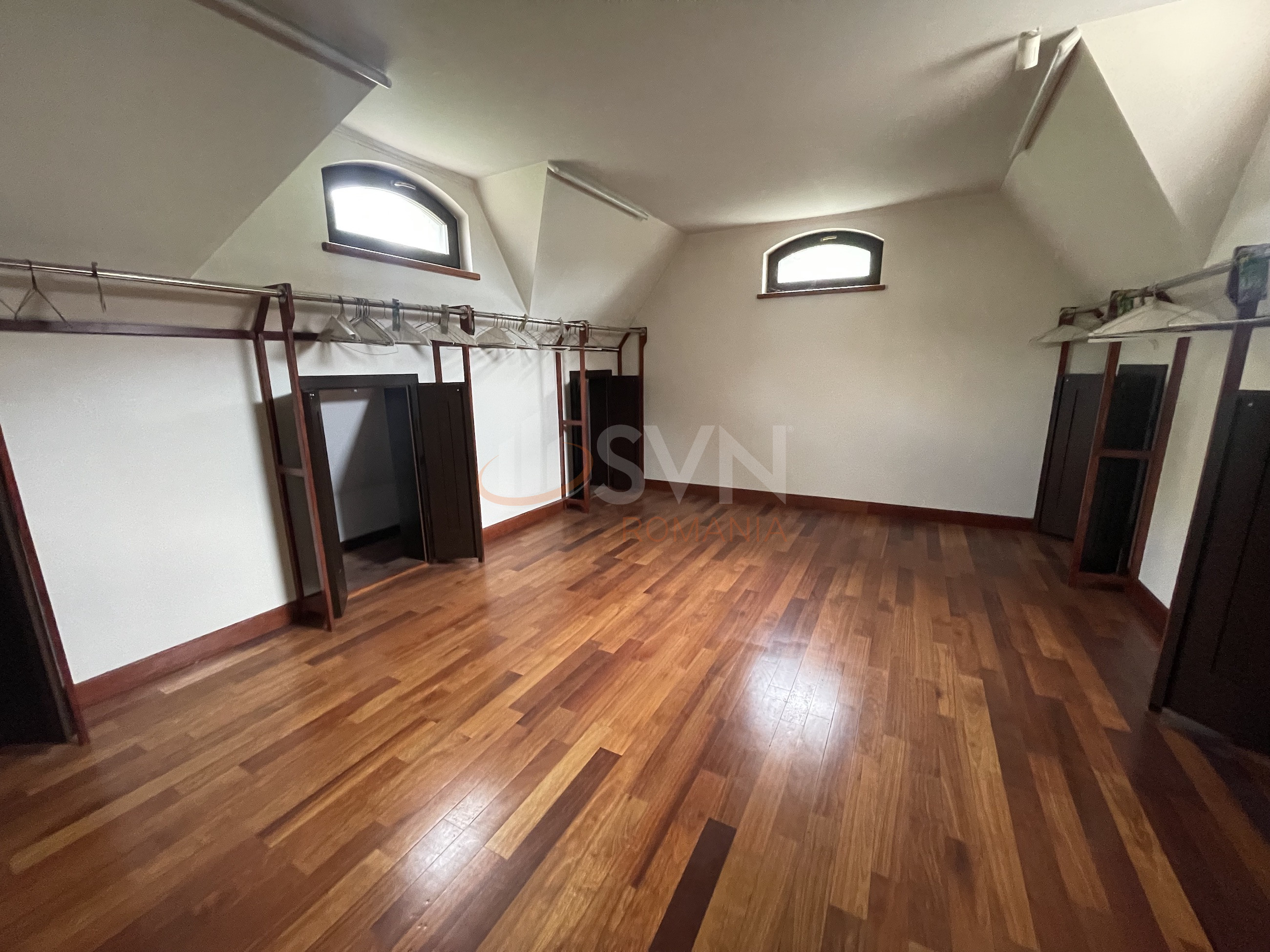Casa, 10 camere Bucuresti/Sisesti