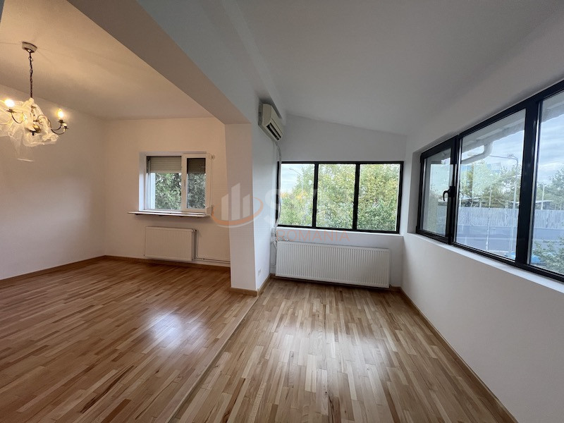 Casa, 10 camere Bucuresti/Sisesti