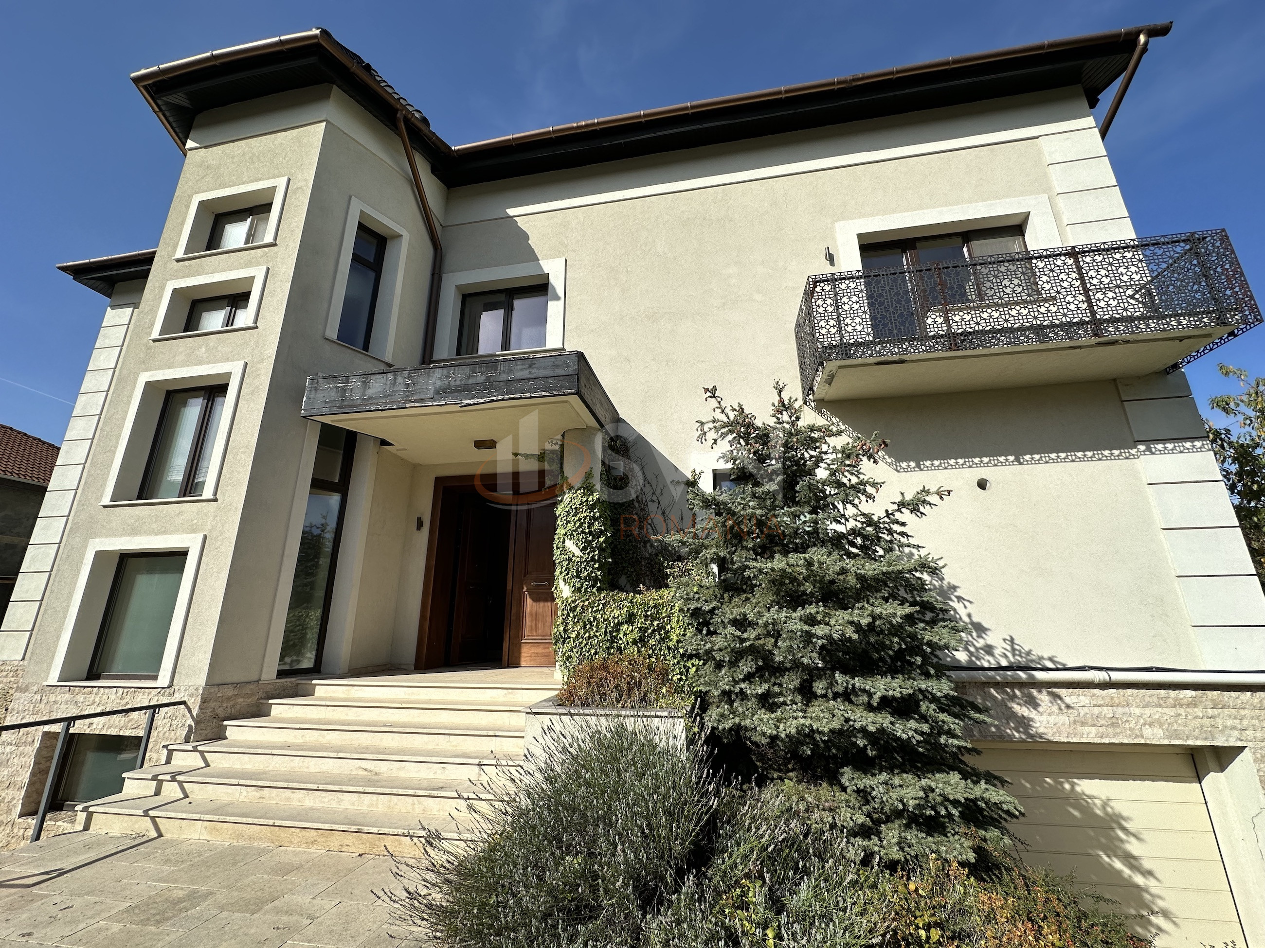 Casa, 10 camere Bucuresti/Iancu Nicolae