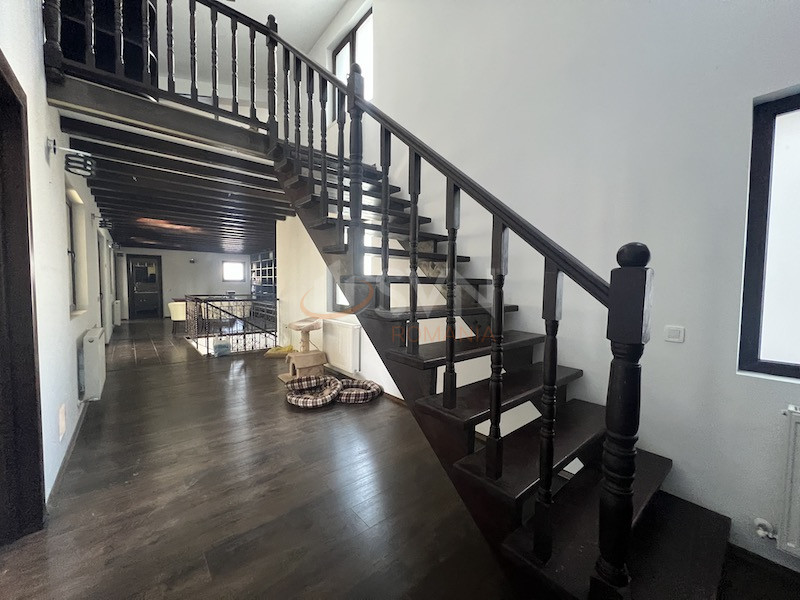 Casa, 10 camere Bucuresti/Dacia