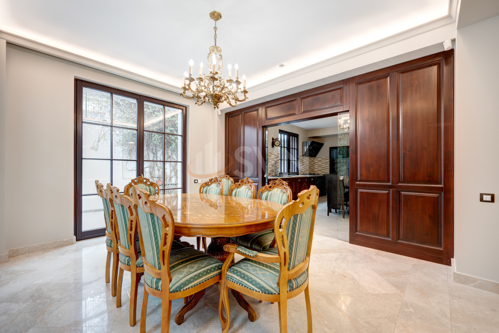 Casa, 10 camere Bucuresti/Iancu Nicolae