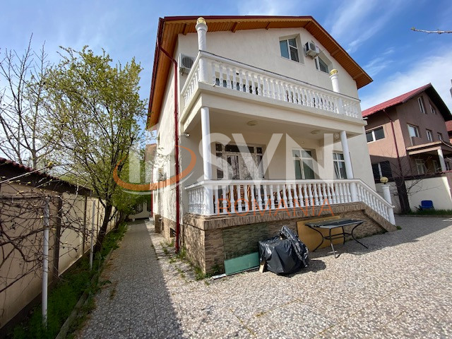 Casa, 11 camere Bucuresti/Fundeni