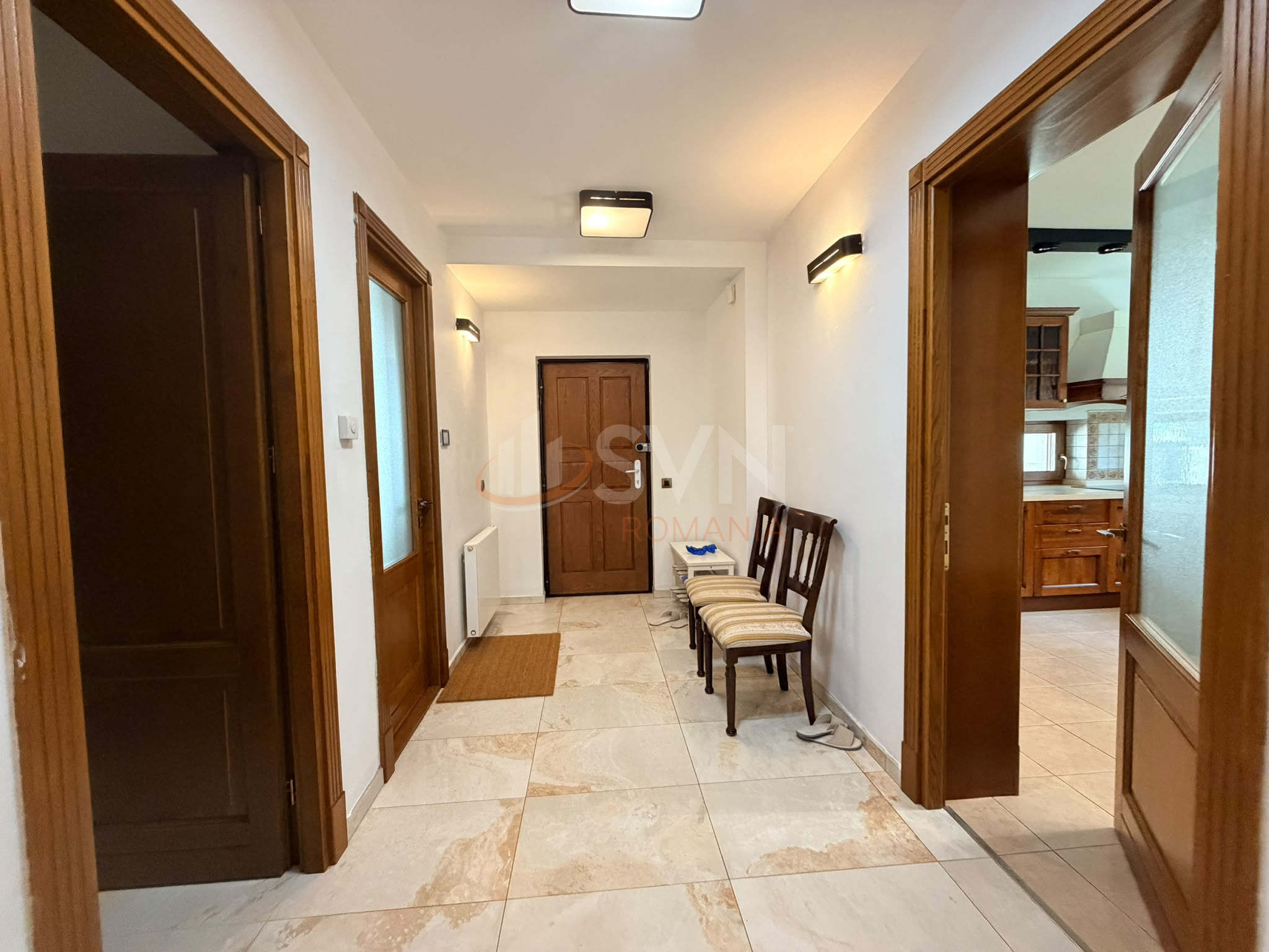 Casa, 11 camere Bucuresti/P-ta Unirii