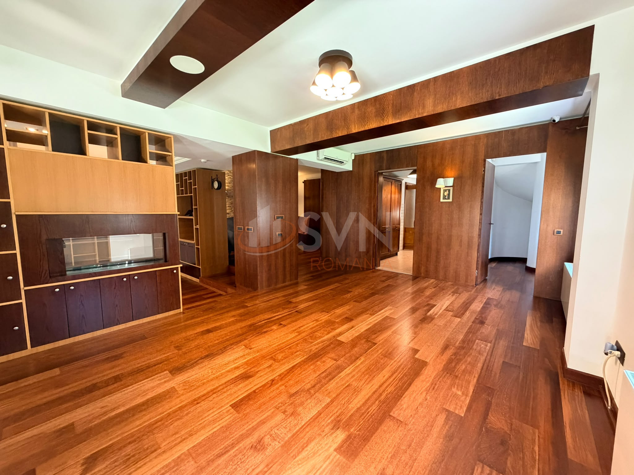 Casa, 11 camere Bucuresti/P-ta Unirii