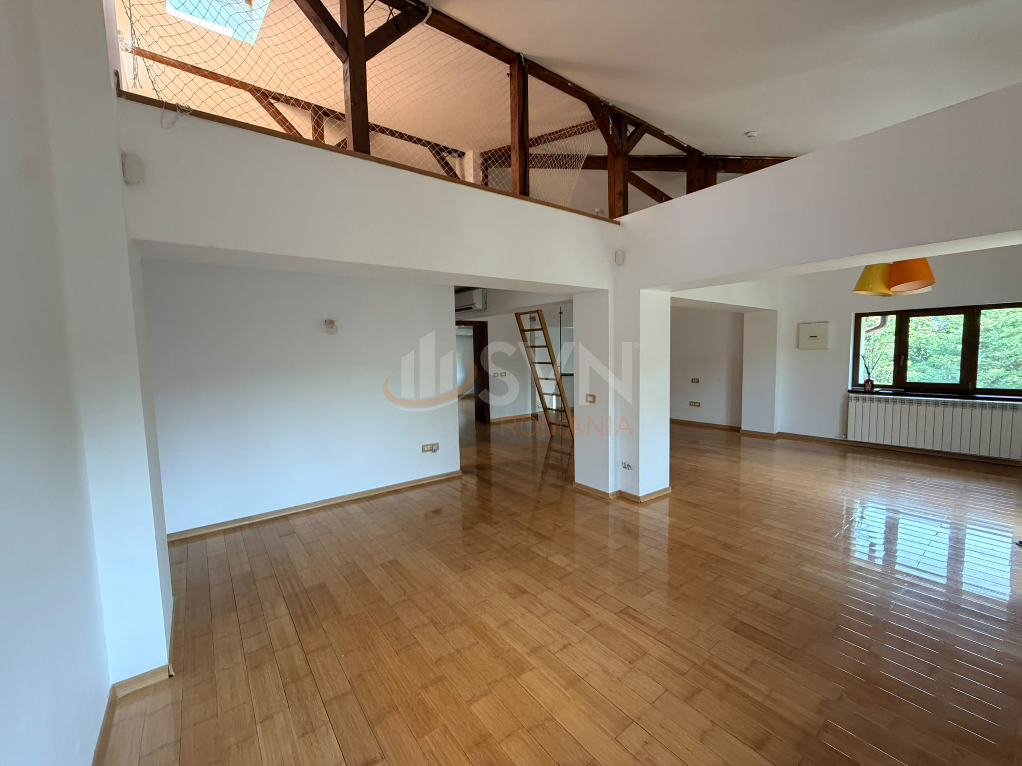 Casa, 11 camere Bucuresti/P-ta Unirii