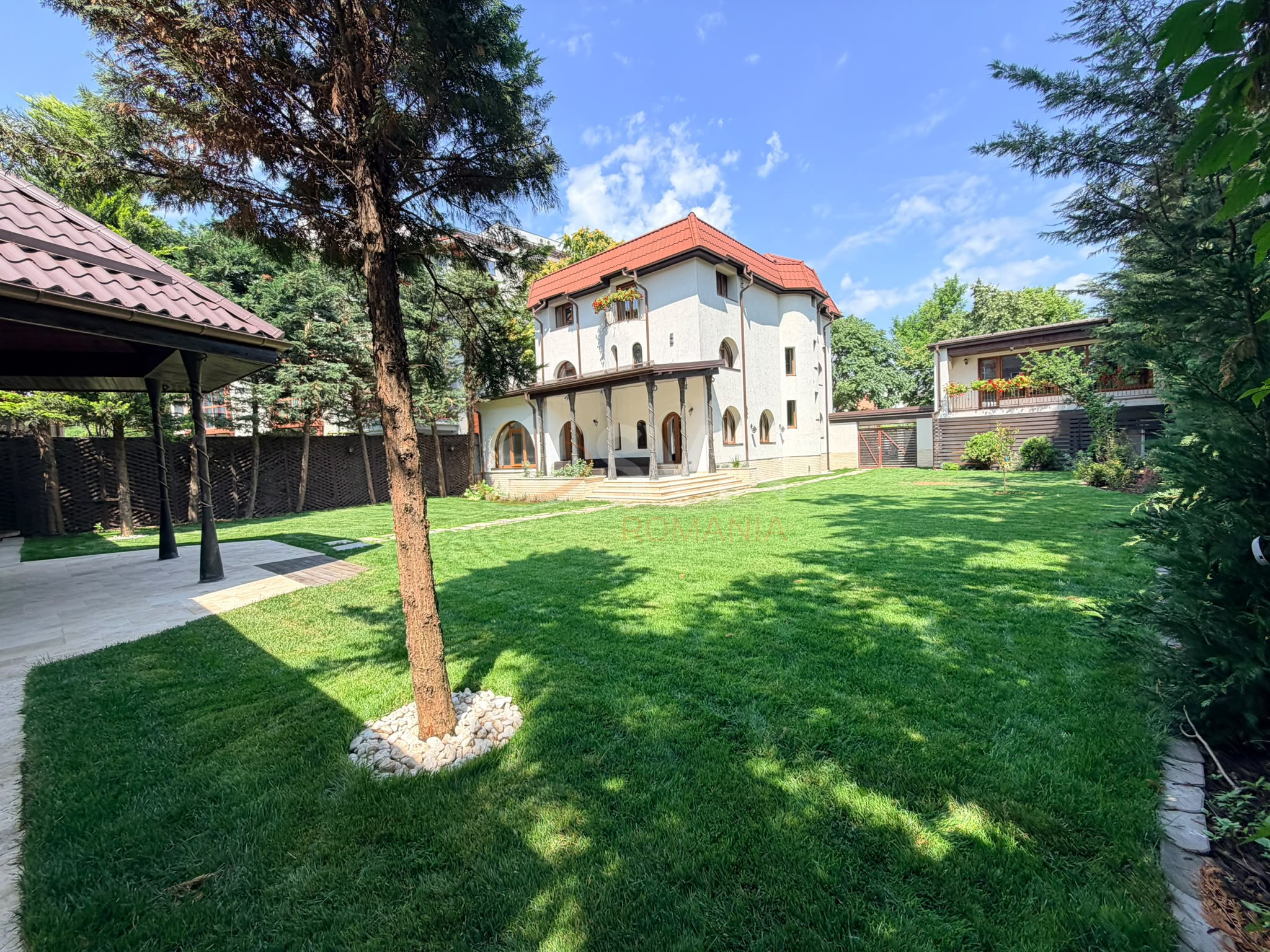 Casa, 11 camere Bucuresti/P-ta Unirii