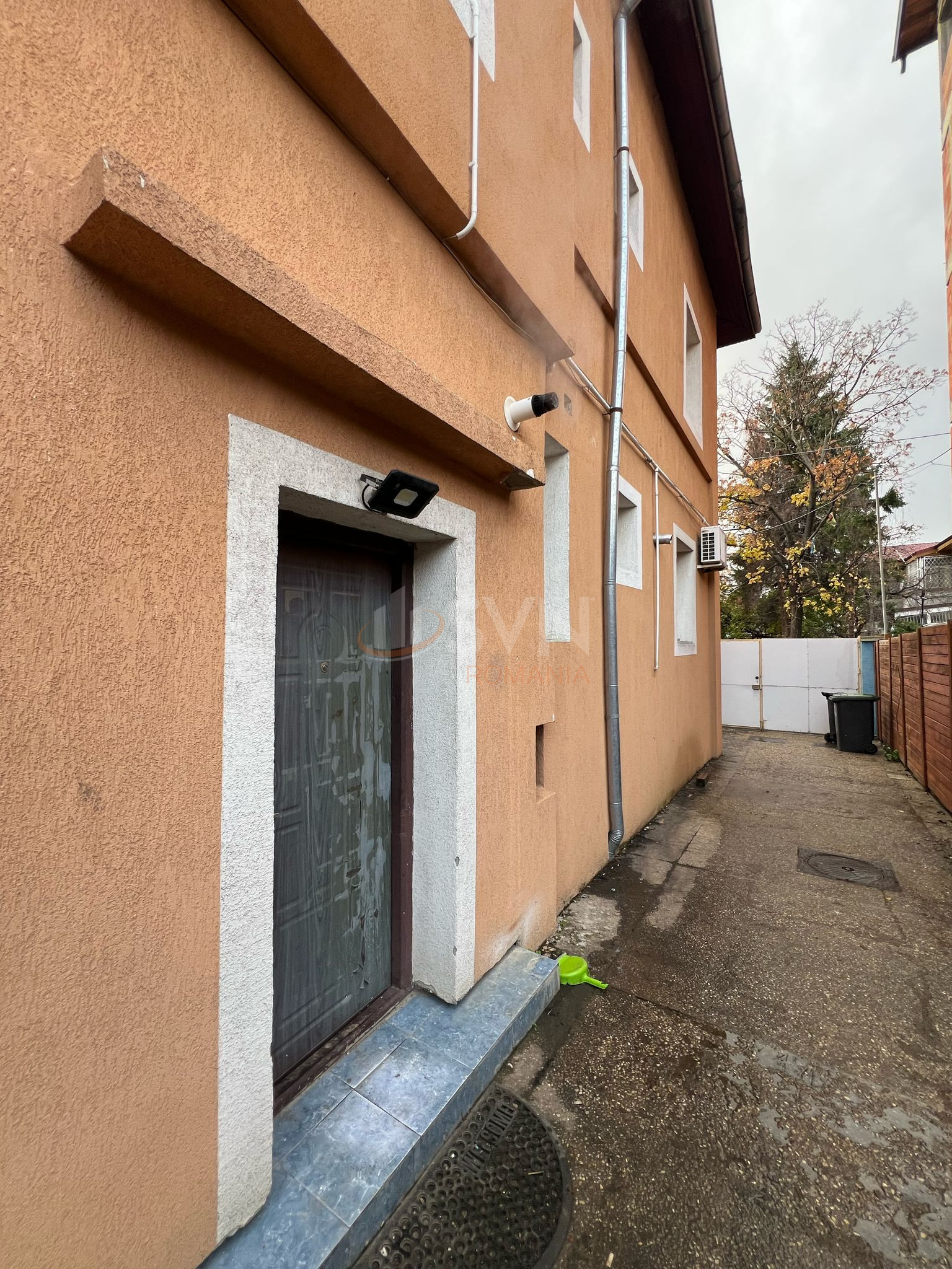 Casa, 11 camere Bucuresti/Domenii