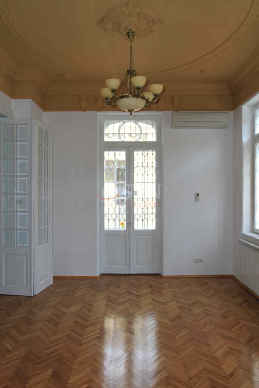 Casa, 12 camere Bucuresti/Piata Victoriei