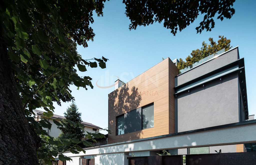 Casa, 12 camere Bucuresti/Domenii