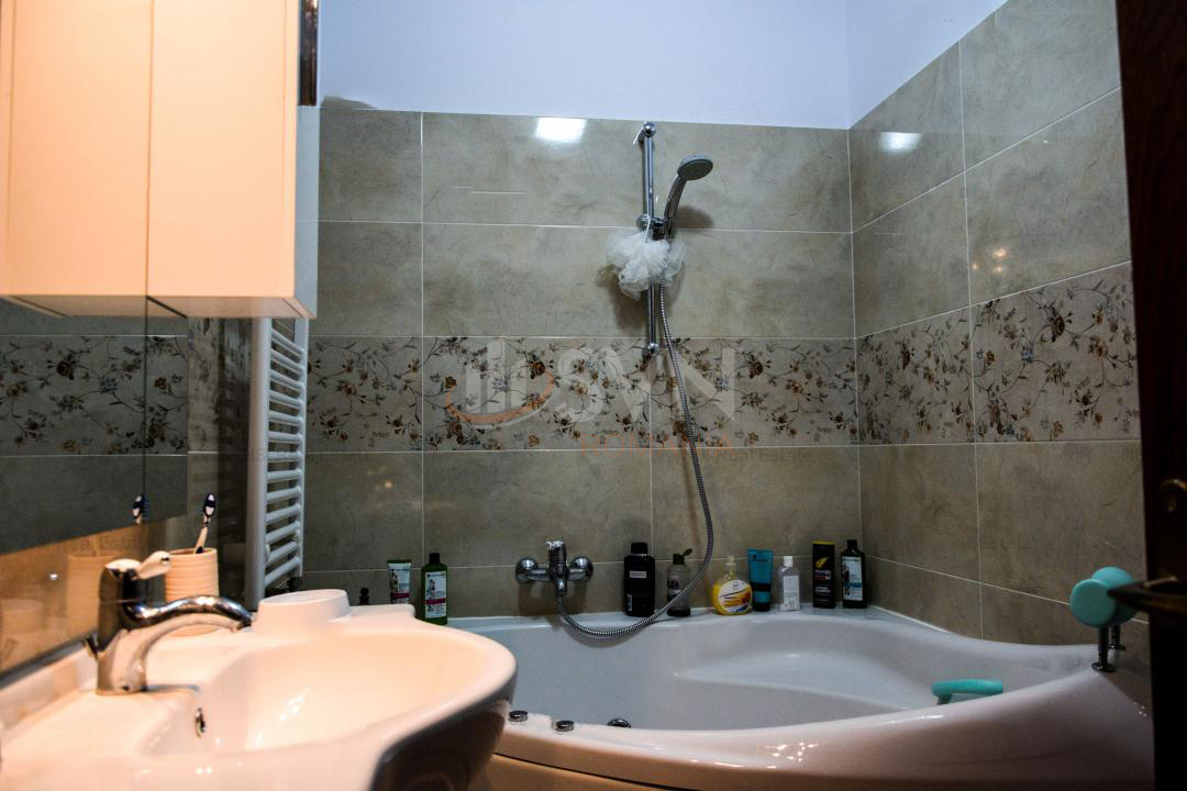 Casa, 12 camere Prahova/Centru