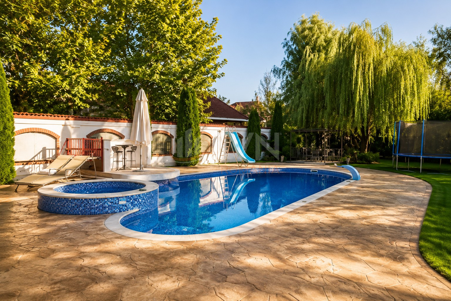 Casa, 12 camere Bucuresti/Iancu Nicolae