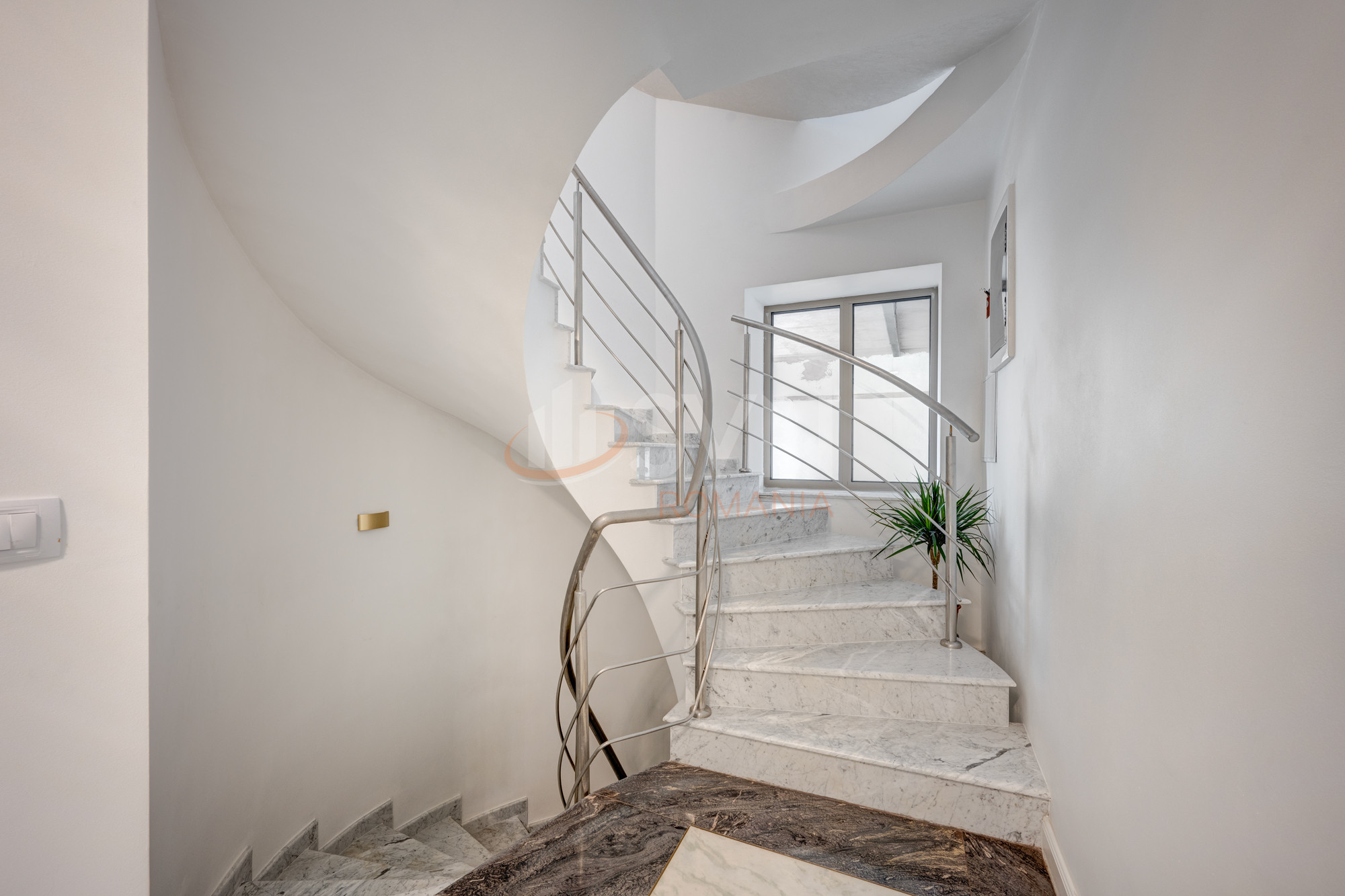 Casa, 12 camere Bucuresti/Iancu Nicolae