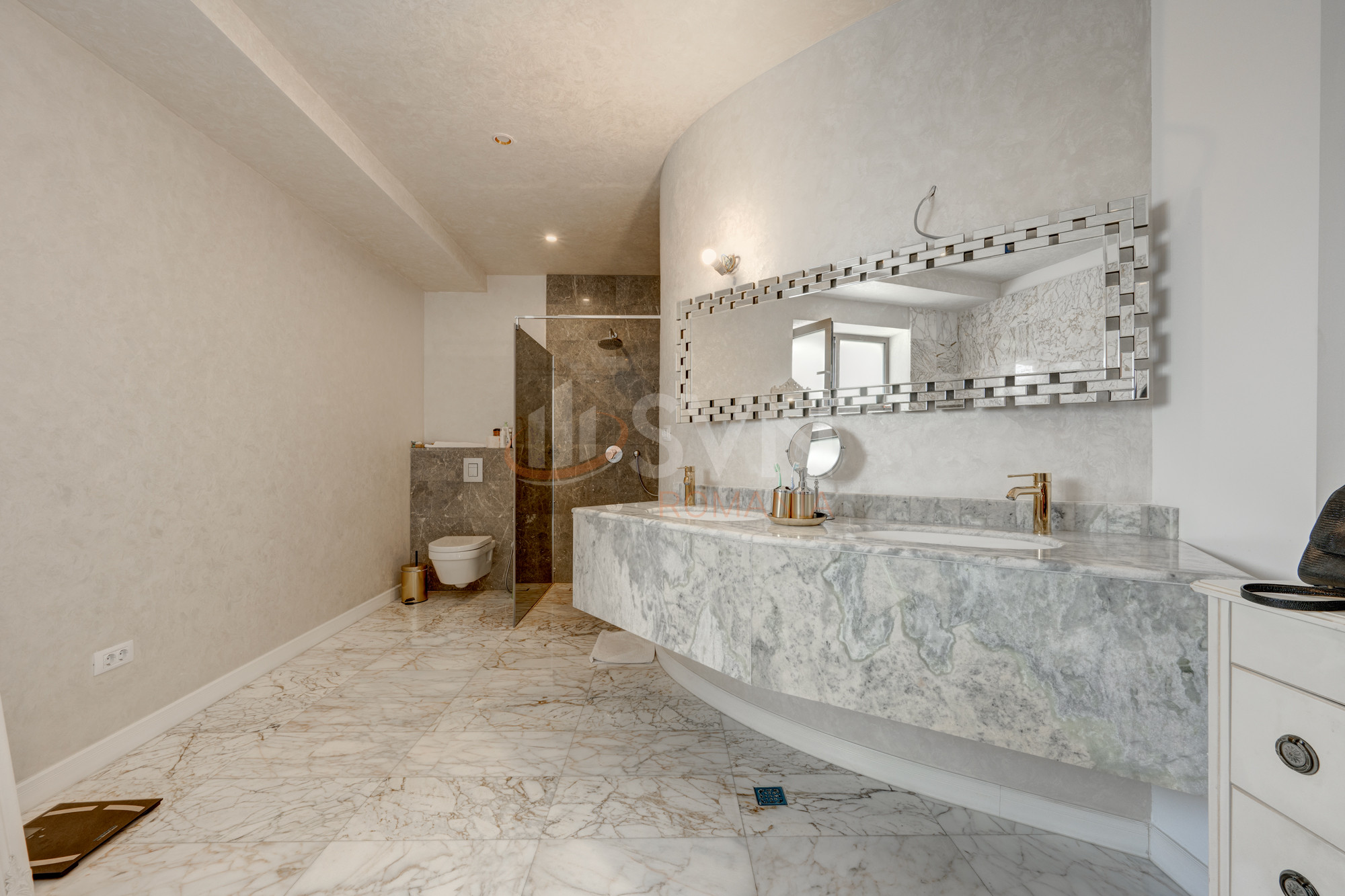 Casa, 12 camere Bucuresti/Iancu Nicolae