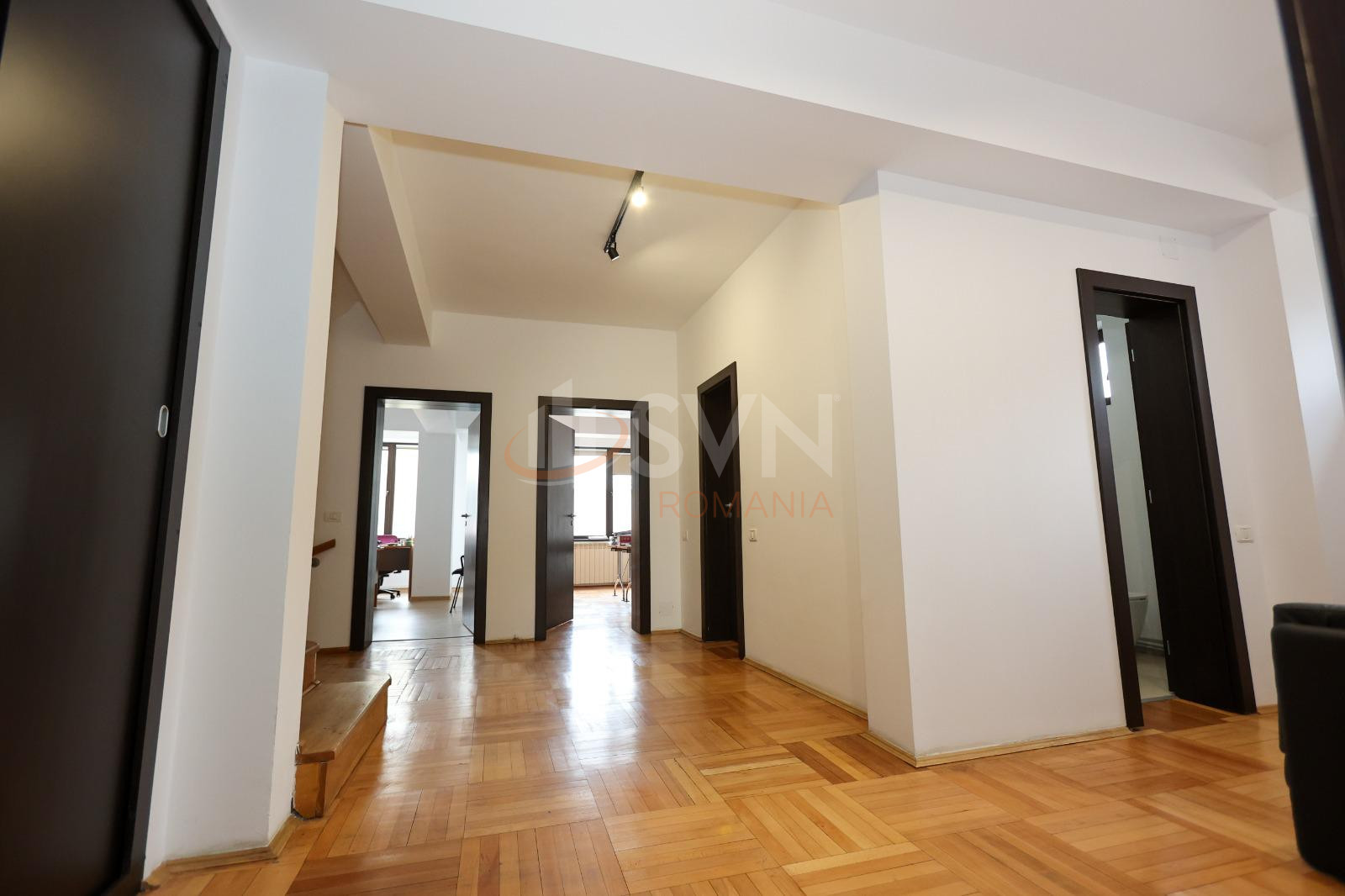 Casa, 12 camere Bucuresti/Domenii