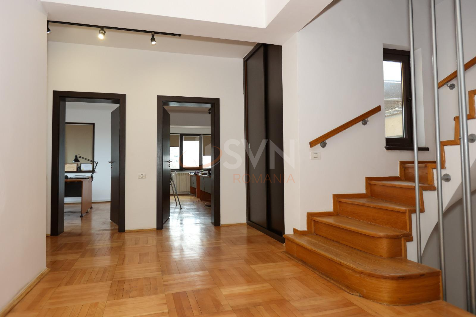 Casa, 12 camere Bucuresti/Domenii