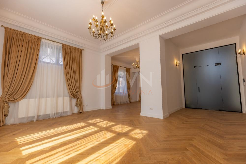 Casa, 12 camere Bucuresti/Capitale
