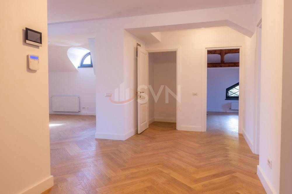 Casa, 12 camere Bucuresti/Capitale