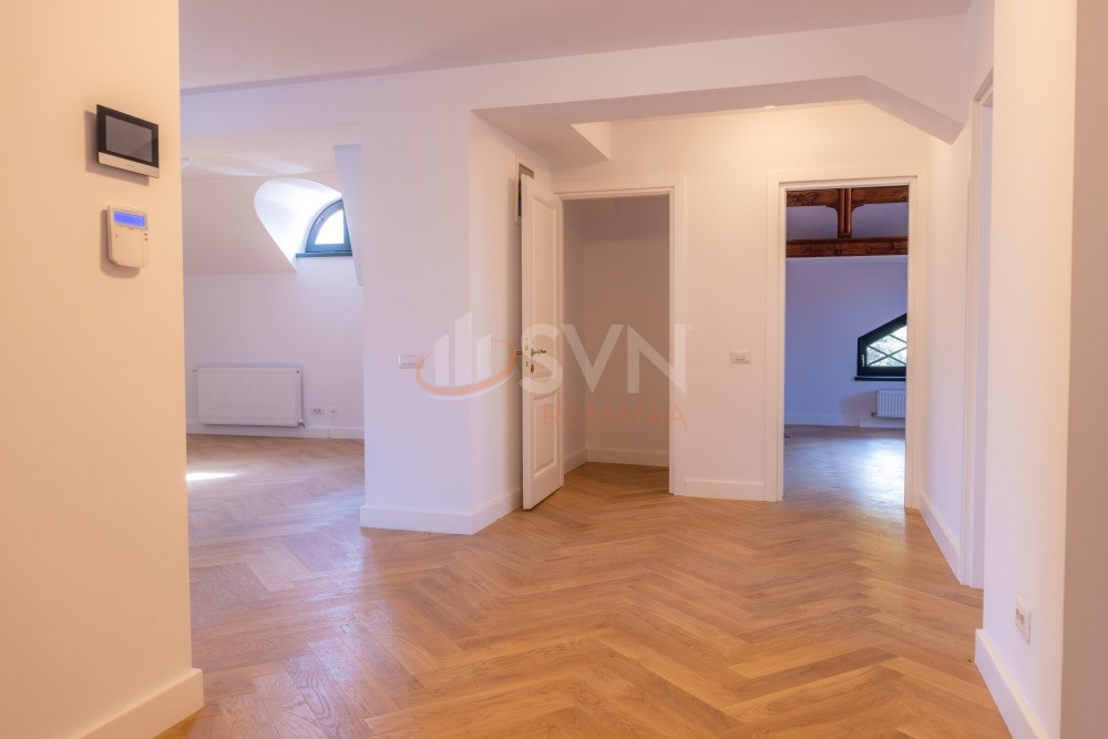 Casa, 12 camere Bucuresti/Capitale