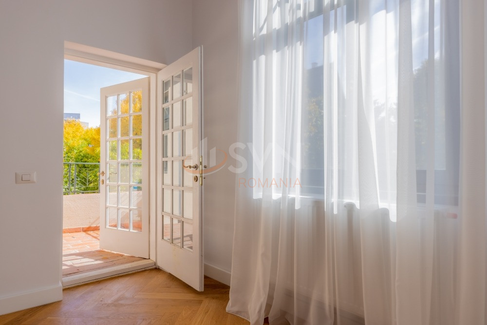 Casa, 12 camere Bucuresti/Capitale