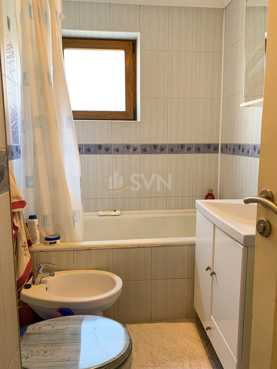 Casa, 13 camere Bucuresti/Timpuri Noi