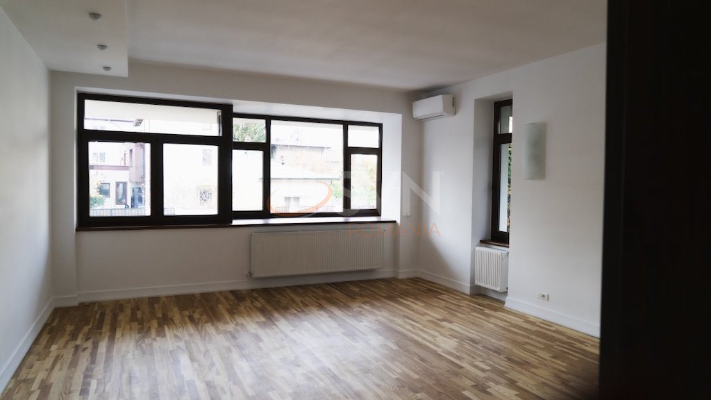 Casa, 14 camere Bucuresti/Domenii