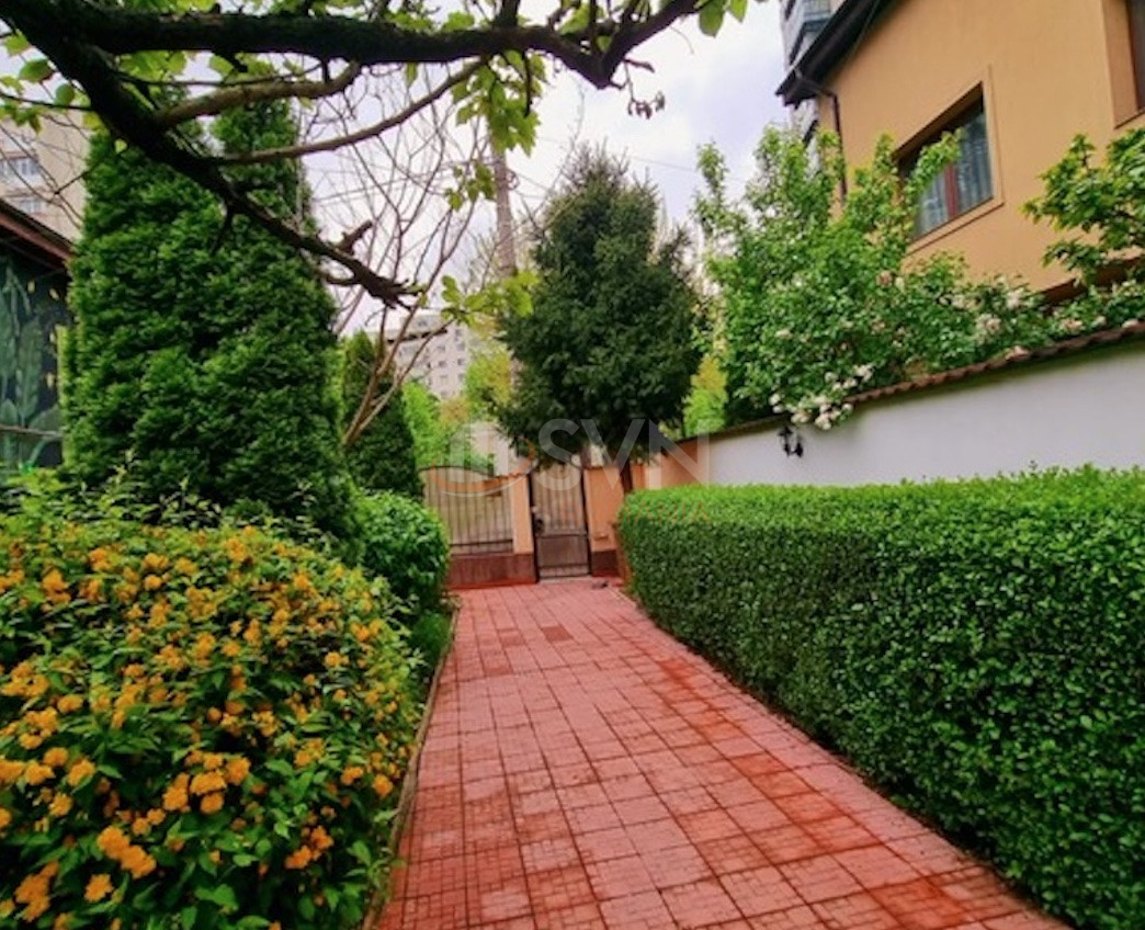 Casa, 14 camere Bucuresti/Tei