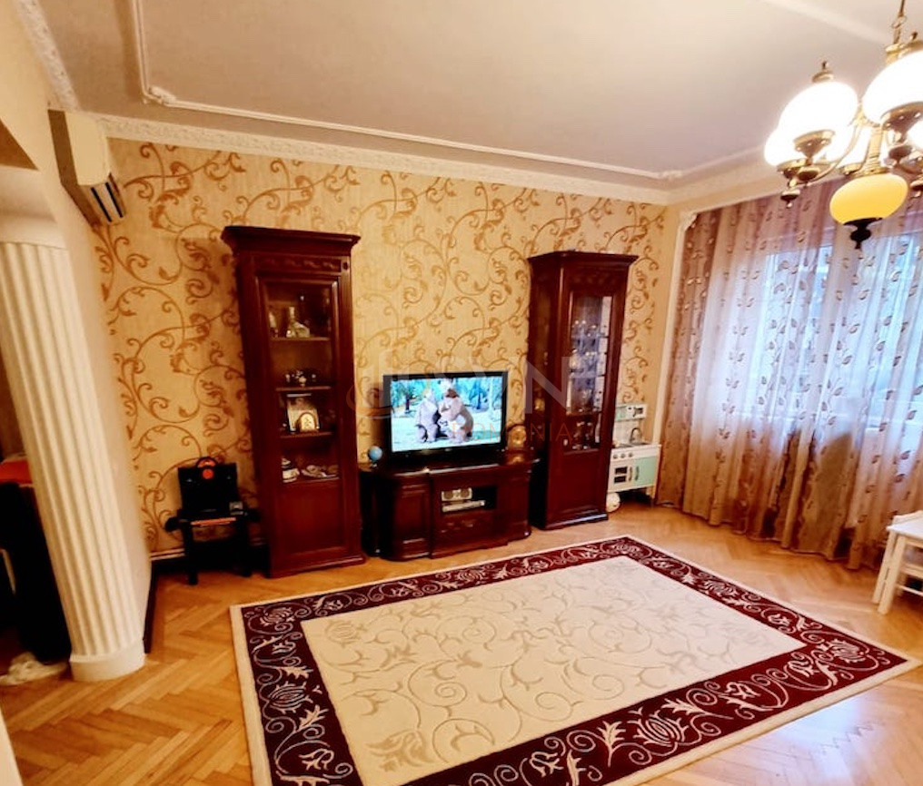 Casa, 14 camere Bucuresti/Tei