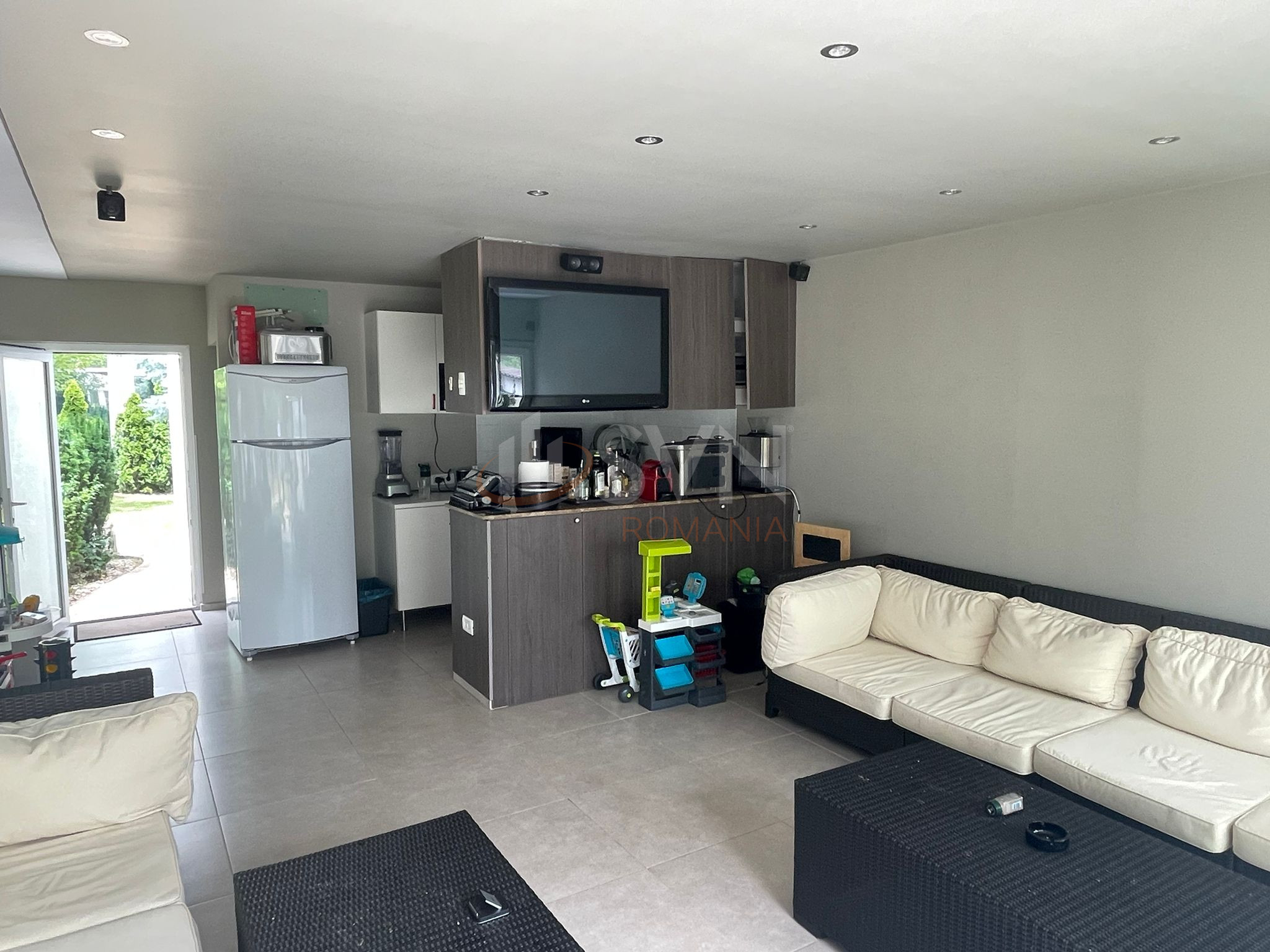 Casa, 14 camere Dambovita/Centru