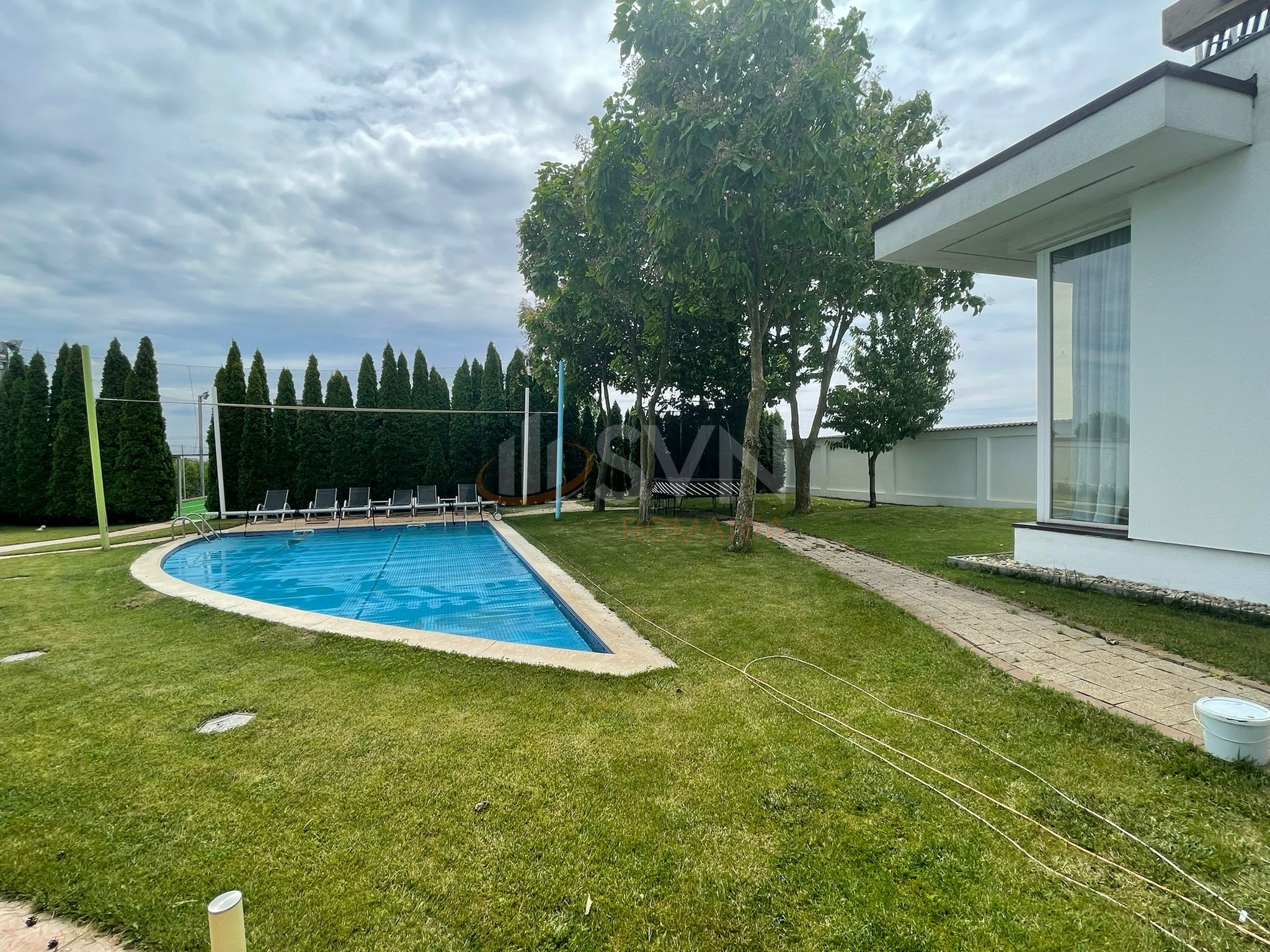 Casa, 14 camere Dambovita/Centru