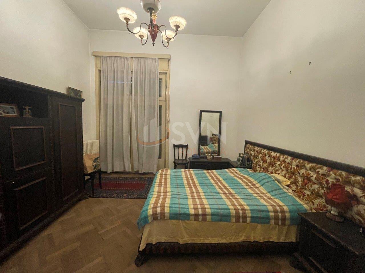 Casa, 14 camere Bucuresti/Piata Unirii (s4)