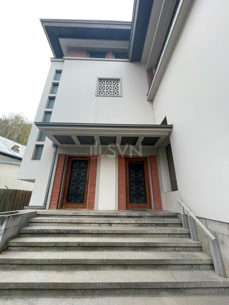 Casa, 14 camere Bucuresti/Piata Unirii (s4)