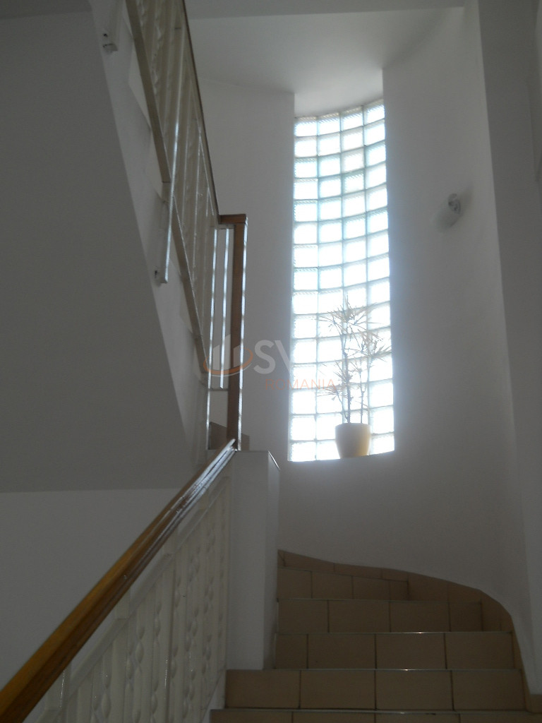 Casa, 14 camere Bucuresti/Jiului