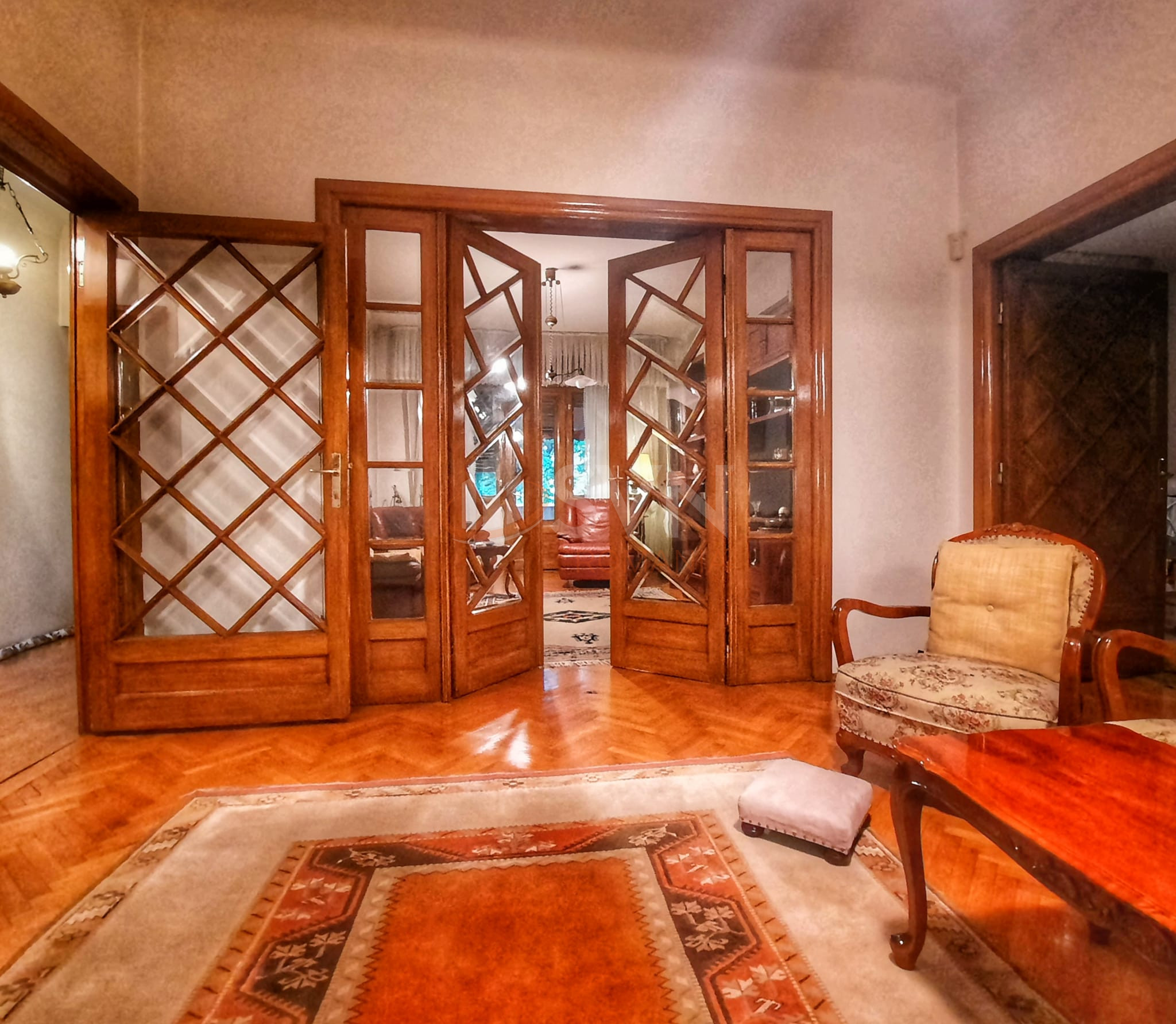 Casa, 15 camere Bucuresti/Armeneasca