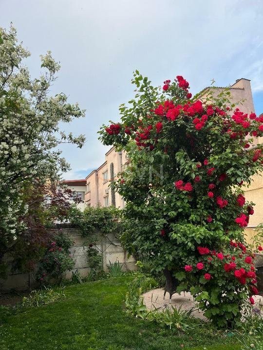 Casa, 15 camere Bucuresti/13 Septembrie