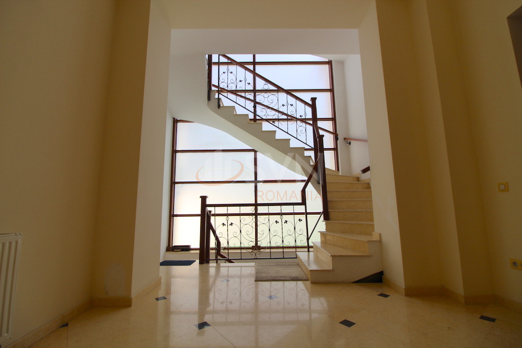 Casa, 15 camere Bucuresti/Dacia