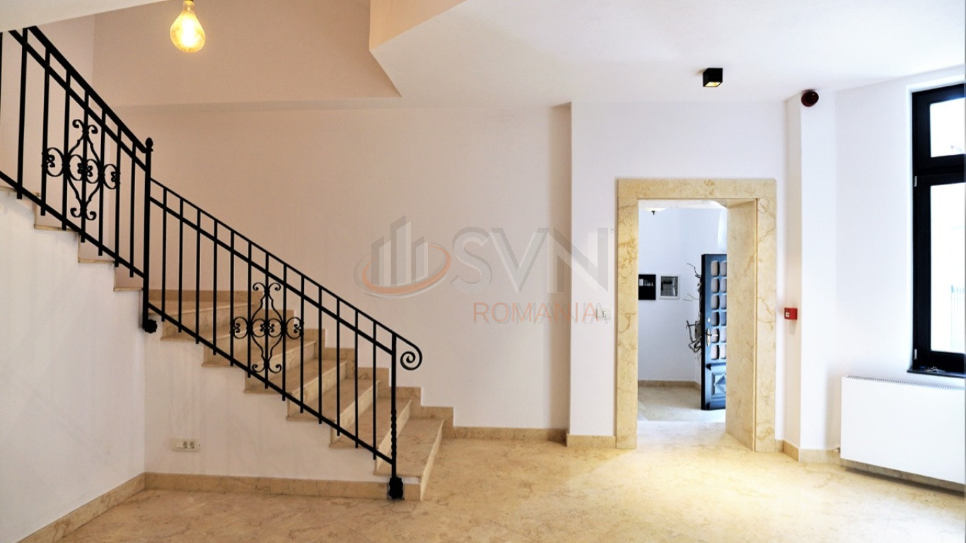 Casa, 16 camere Bucuresti/P-ta Romana