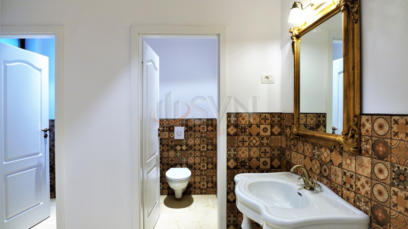 Casa, 16 camere Bucuresti/P-ta Romana