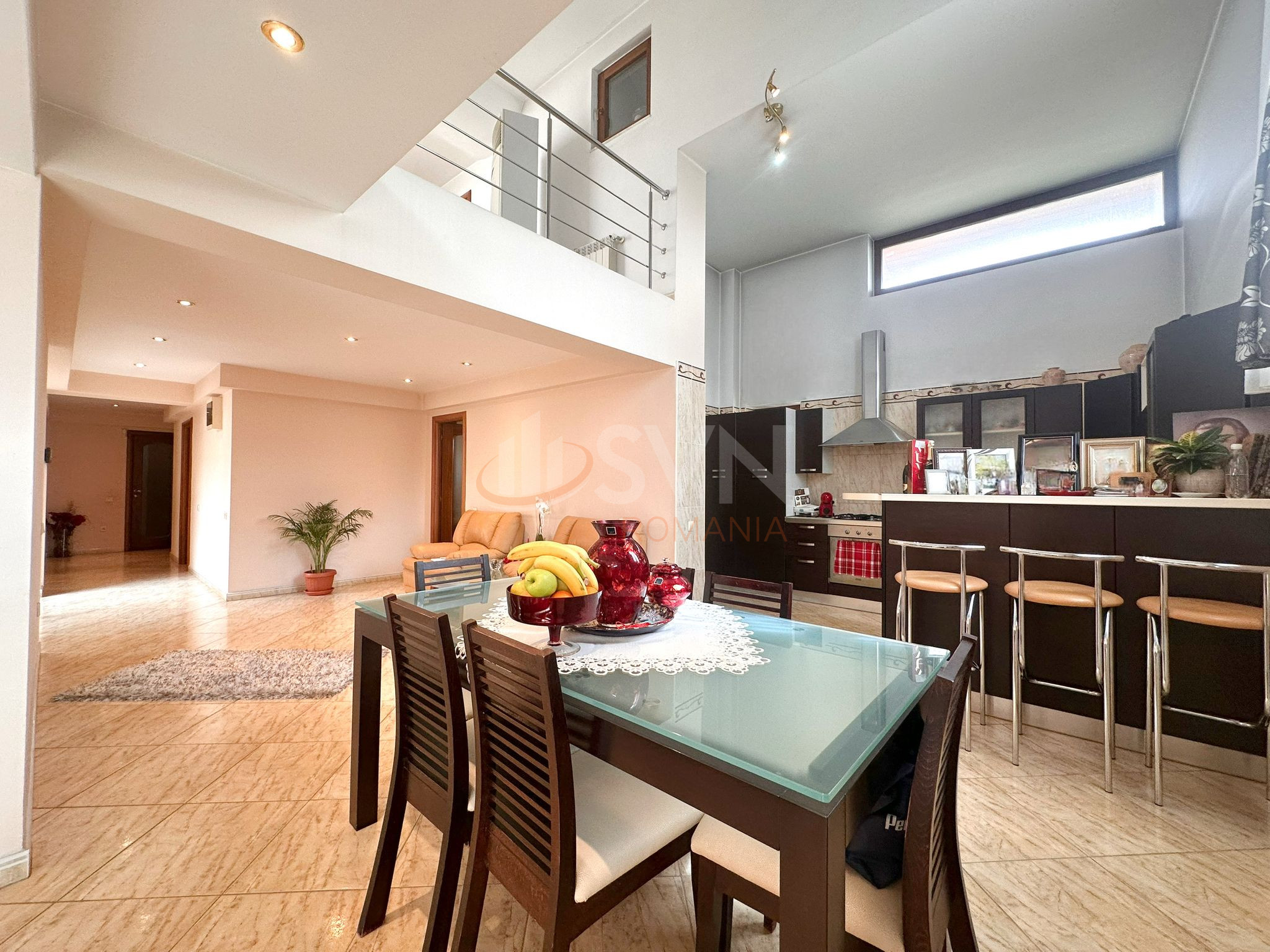 Casa, 18 camere Bucuresti/Ozana