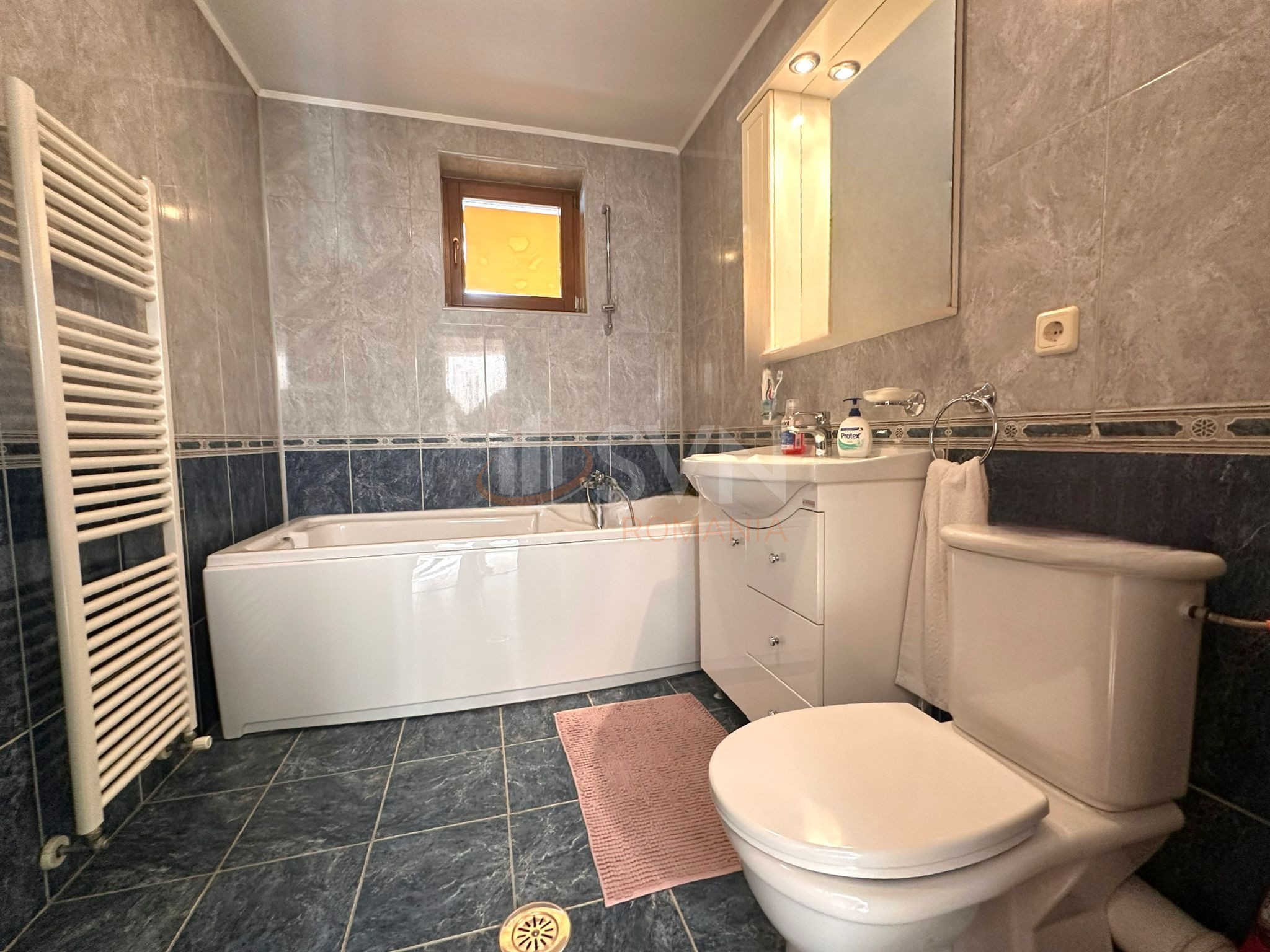 Casa, 18 camere Bucuresti/Ozana