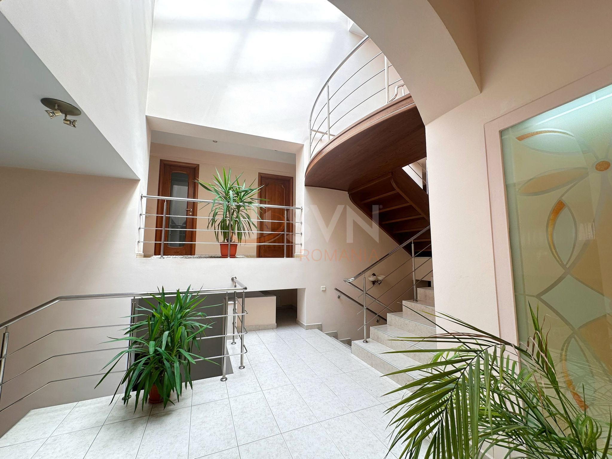 Casa, 18 camere Bucuresti/Ozana