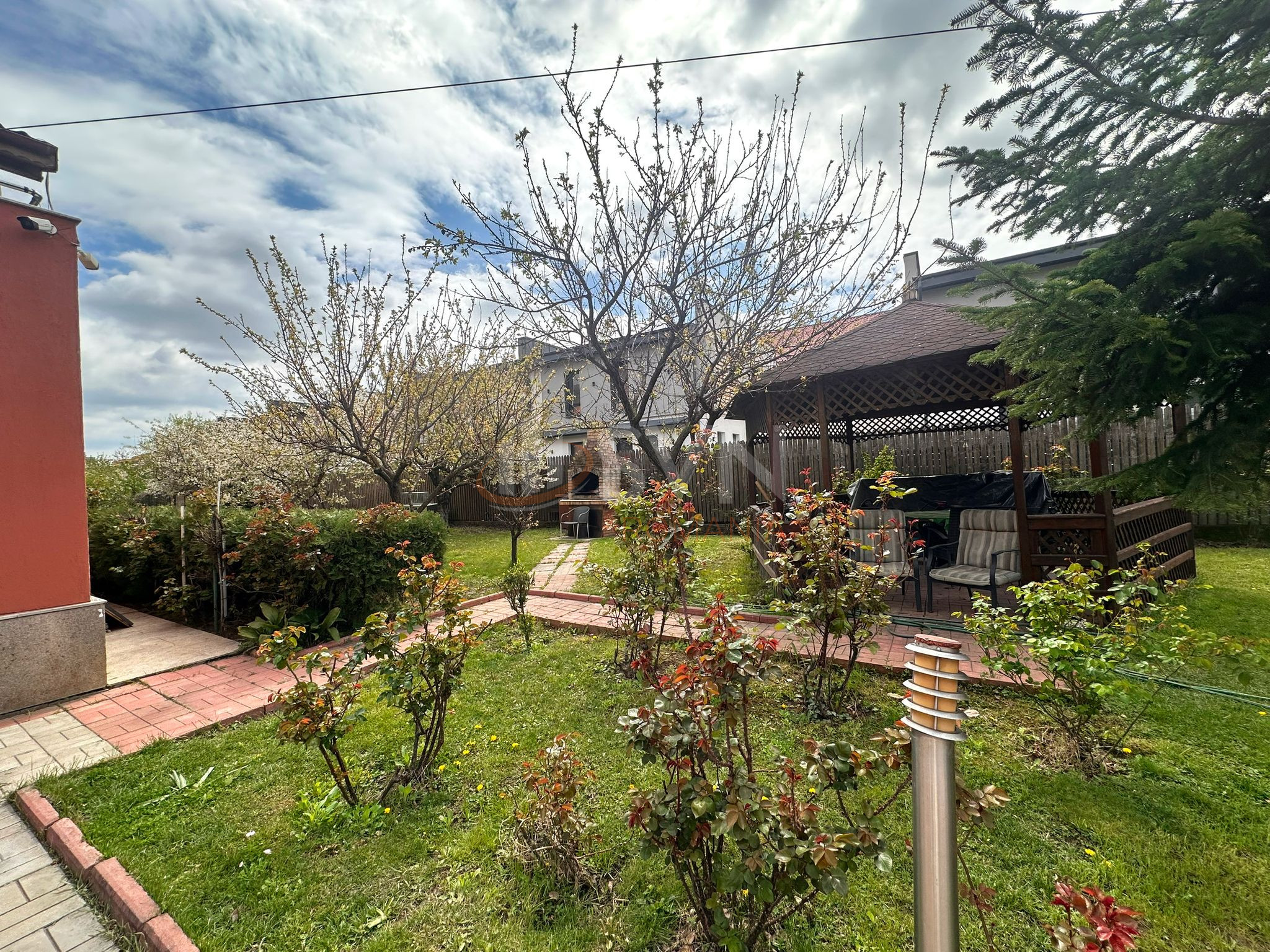 Casa, 18 camere Bucuresti/Ozana