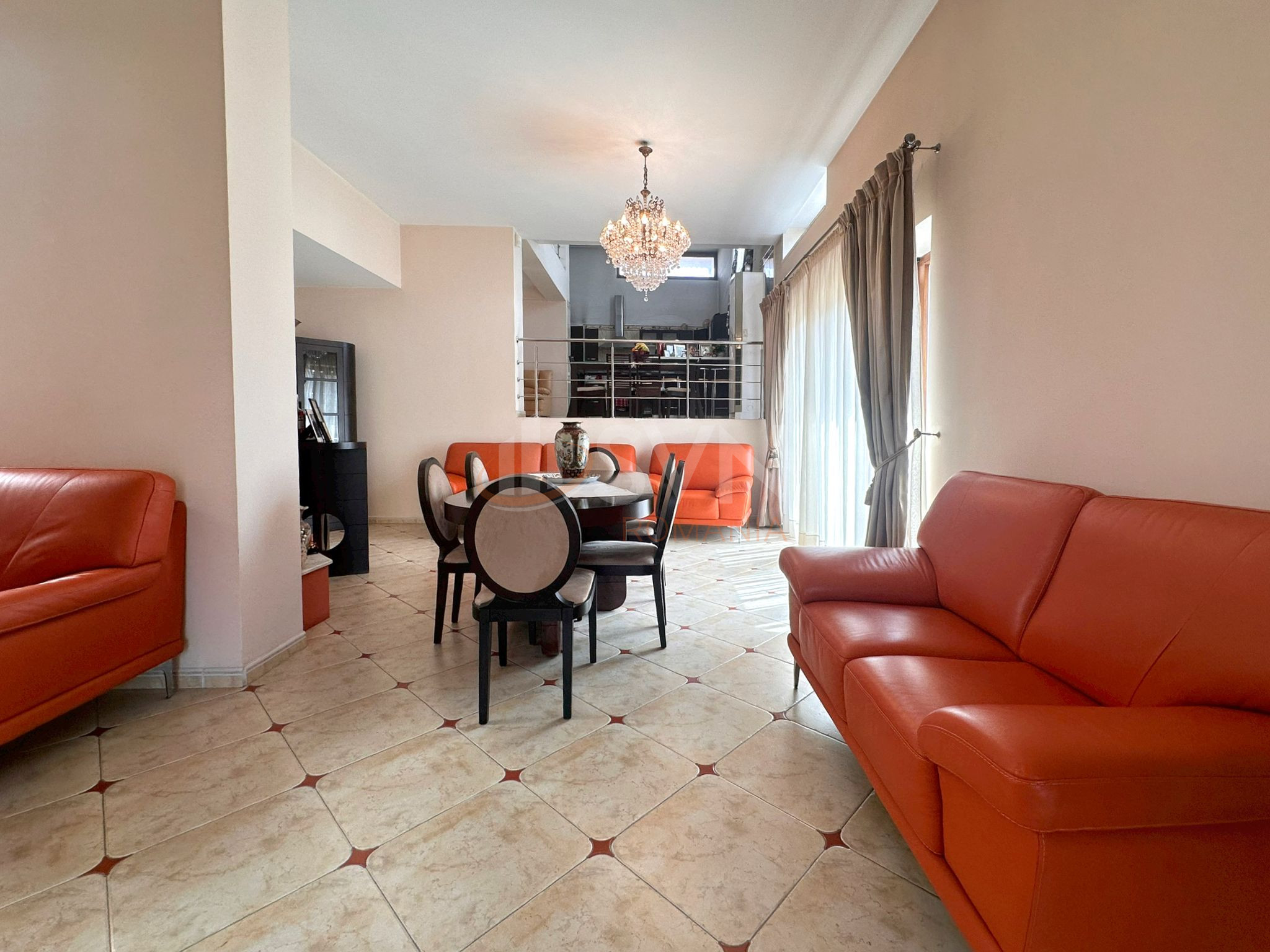 Casa, 18 camere Bucuresti/Ozana