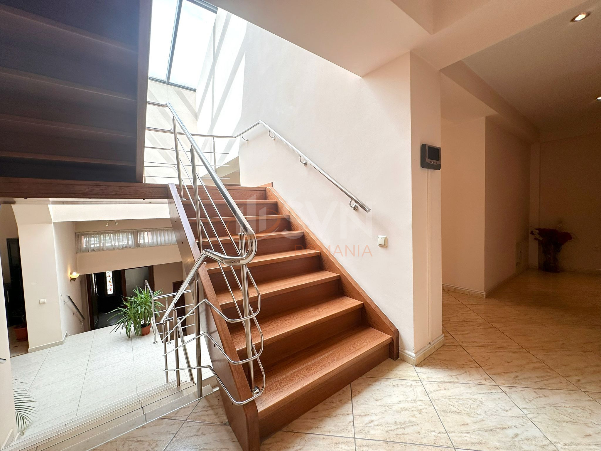 Casa, 18 camere Bucuresti/Ozana