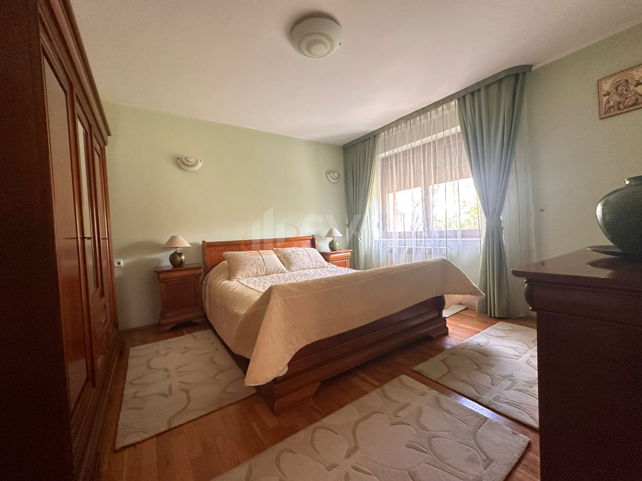 Casa, 18 camere Bucuresti/Ozana