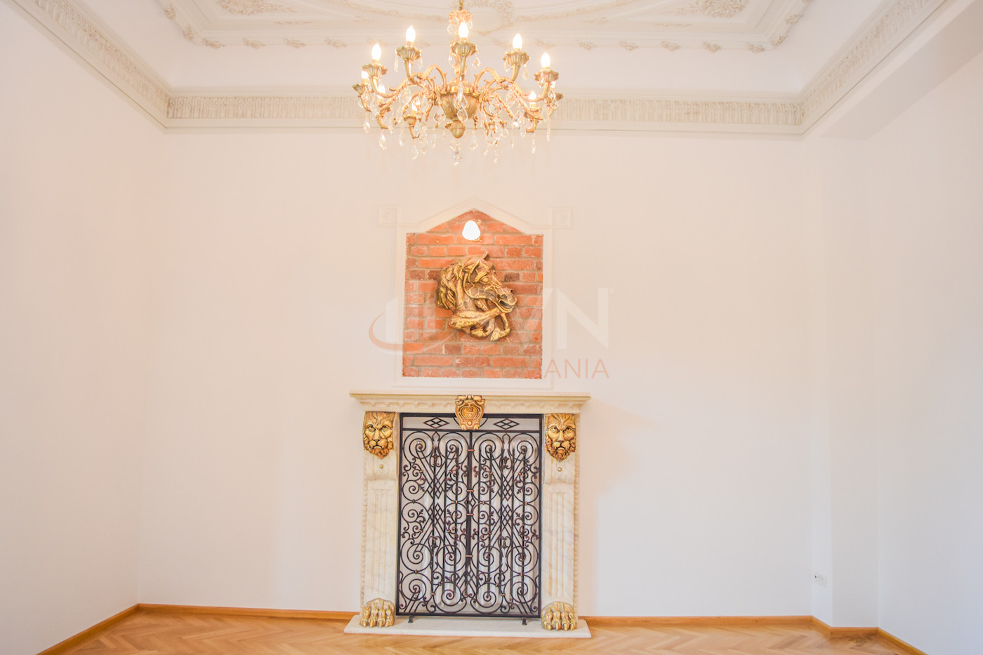 Casa, 28 camere Bucuresti/P-ta Victoriei