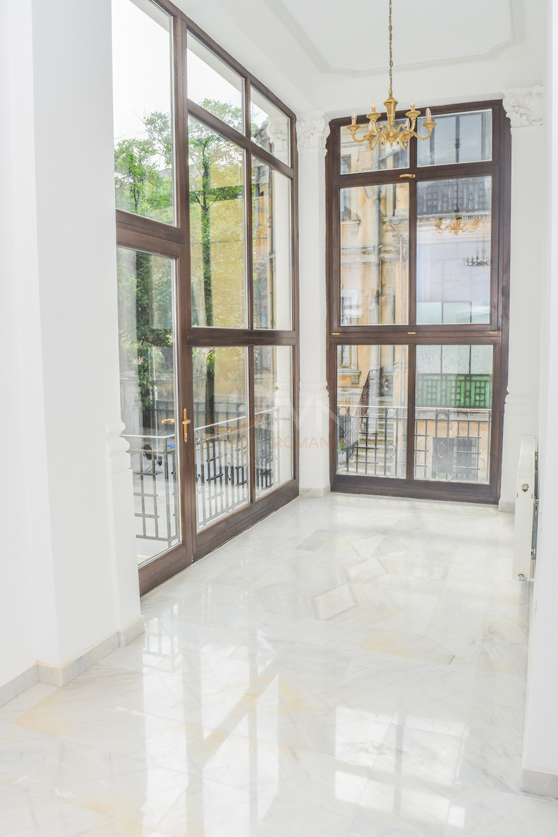 Casa, 28 camere Bucuresti/P-ta Victoriei