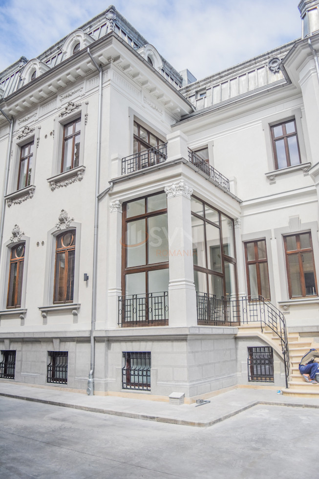 Casa, 28 camere Bucuresti/P-ta Victoriei