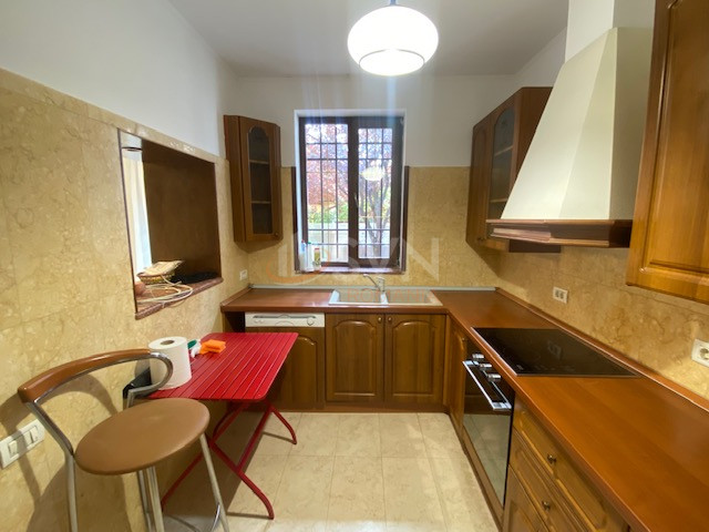 Casa, 3 camere Bucuresti/Domenii