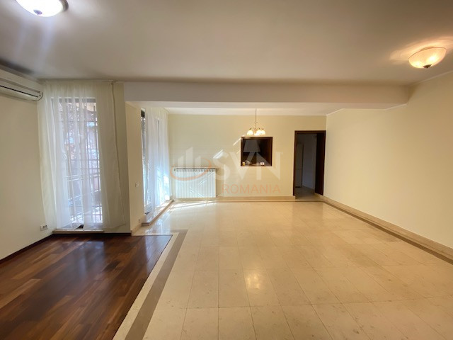 Casa, 3 camere Bucuresti/Domenii